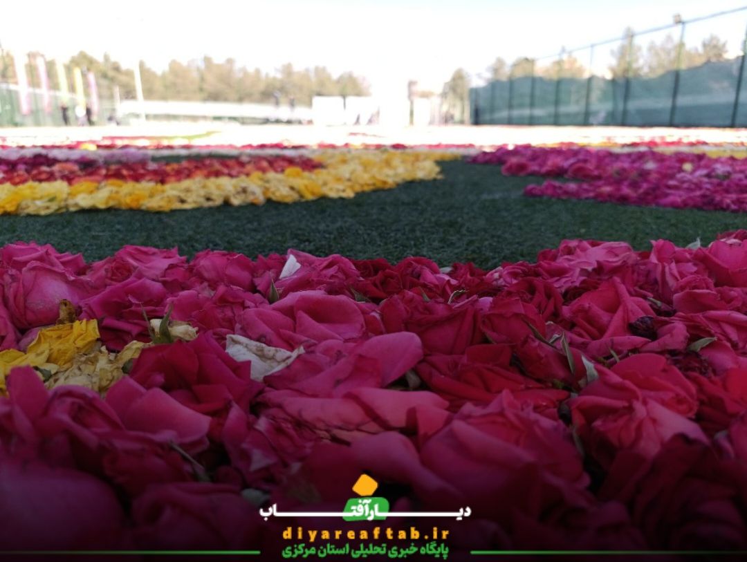 دومین فرش سرگل جهان در محلات