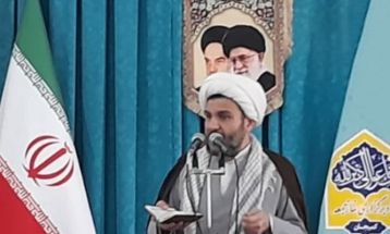 حضرت فاطمه(س) آینه تمام‌نمای زنان عالم است