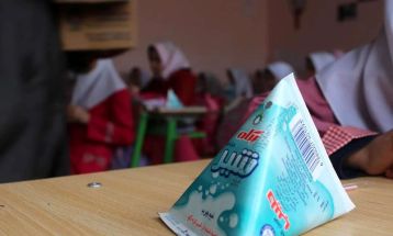 پوشش کامل شیر مدارس در هاله‌ای از ابهام