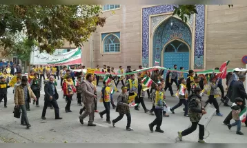 راهپیمایی 13 آبان‌ در خنداب برگزار شد