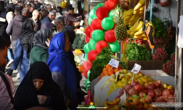 شور و حال مردم اراک در یلدای گرم