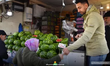 شور و حال مردم اراک در یلدای گرم