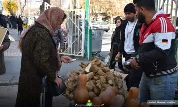 شور و حال مردم اراک در یلدای گرم