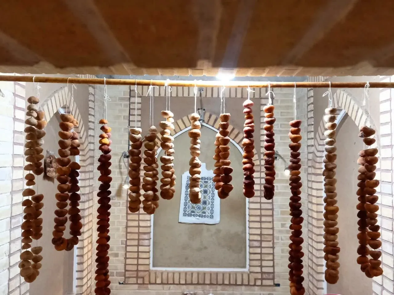جشنواره سوغات محلی نراق برگزار شد