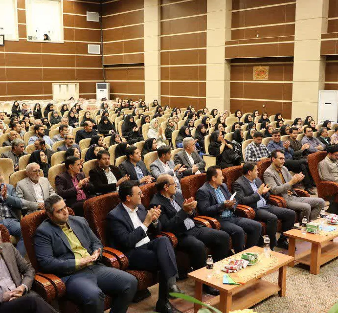 تجلیل از انجمنهای برتراولیا و مربیان در ساوه