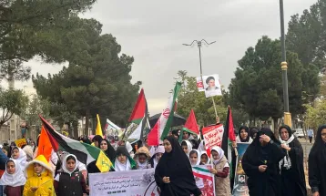 برگزاری راهپیمایی حماسه‌ساز ۱۳ آبان در زرندیه