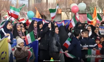 نوجوانان دهه هشتادی در راهپیمایی 22 بهمن