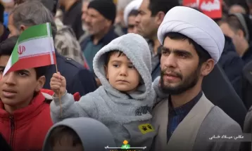 نوجوانان دهه هشتادی در راهپیمایی 22 بهمن