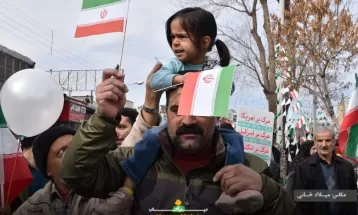 نوجوانان دهه هشتادی در راهپیمایی 22 بهمن