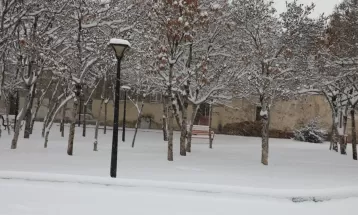 بارش برف زمستانی در کلانشهر اراک