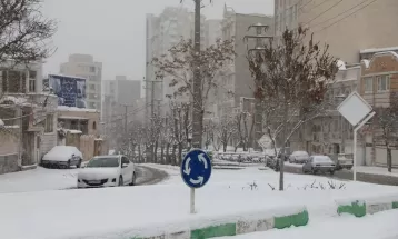 بارش برف زمستانی در کلانشهر اراک