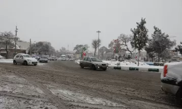 بارش برف زمستانی در کلانشهر اراک