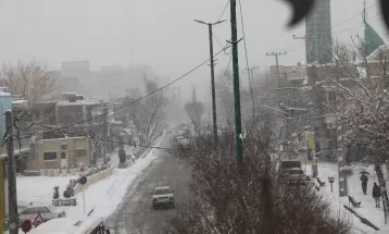 بارش برف زمستانی در کلانشهر اراک