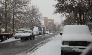 بارش برف زمستانی در کلانشهر اراک