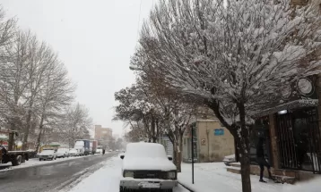 بارش برف زمستانی در کلانشهر اراک