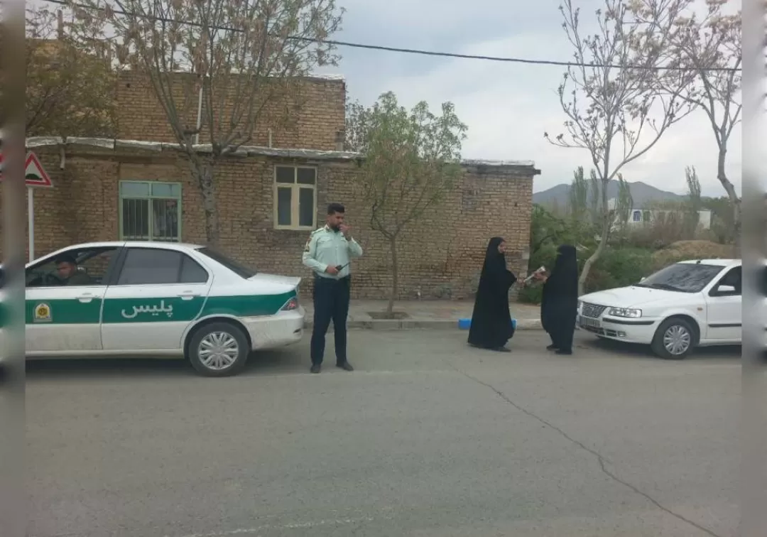 تقدیر نیروی انتظامی از بانوان محجبه خنداب