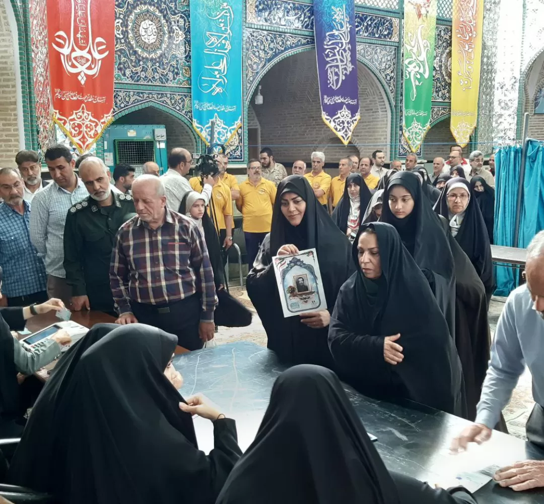 حضور پرشور ساوجی‌ها در ساعات اول رای‌گیری