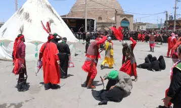 آئین خیمه‌سوزان ظهر عاشورا در ساوه