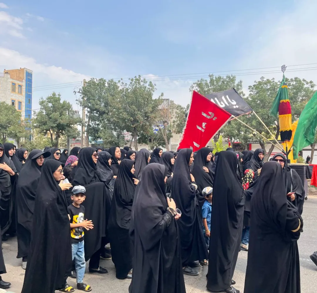 مراسم پیادهروی جاماندگان اربعین در زرندیه برگزار شد