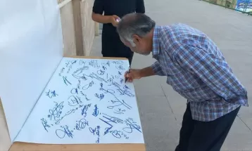 امضای طومار حمایت از مردم فلسطین در ساوه