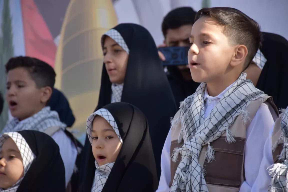 حضور نوجوانان در راهپیمایی 13 آبان‌ماه اراک