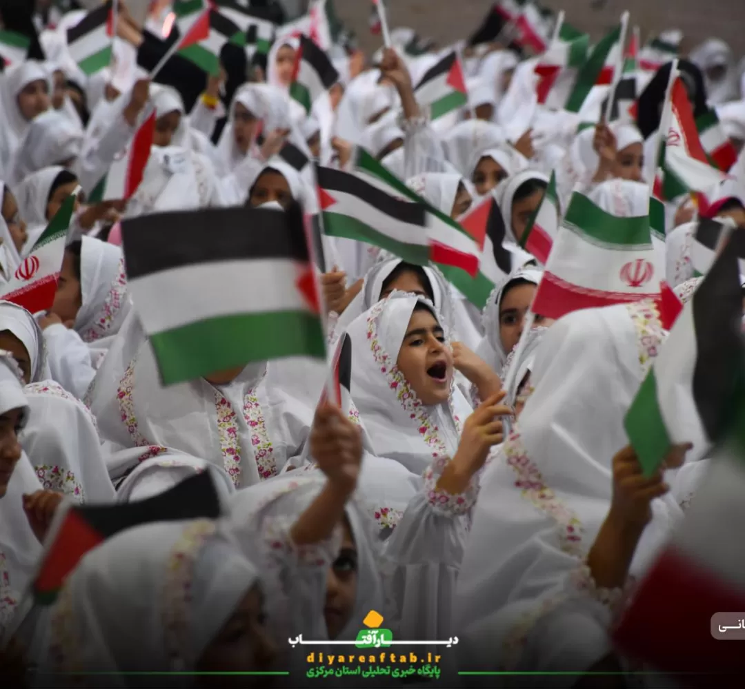 مراسم جشن تکلیف 2500 دانشآموزان دختر در اراک