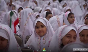 مراسم جشن تکلیف 2500 دانش‌آموزان دختر در اراک
