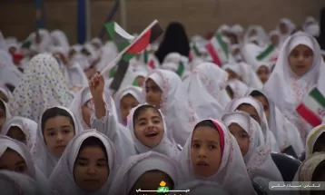 مراسم جشن تکلیف 2500 دانش‌آموزان دختر در اراک