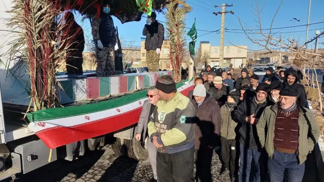 استقبال پرشور مردم شهرستان آشتیان از شهدای گمنام