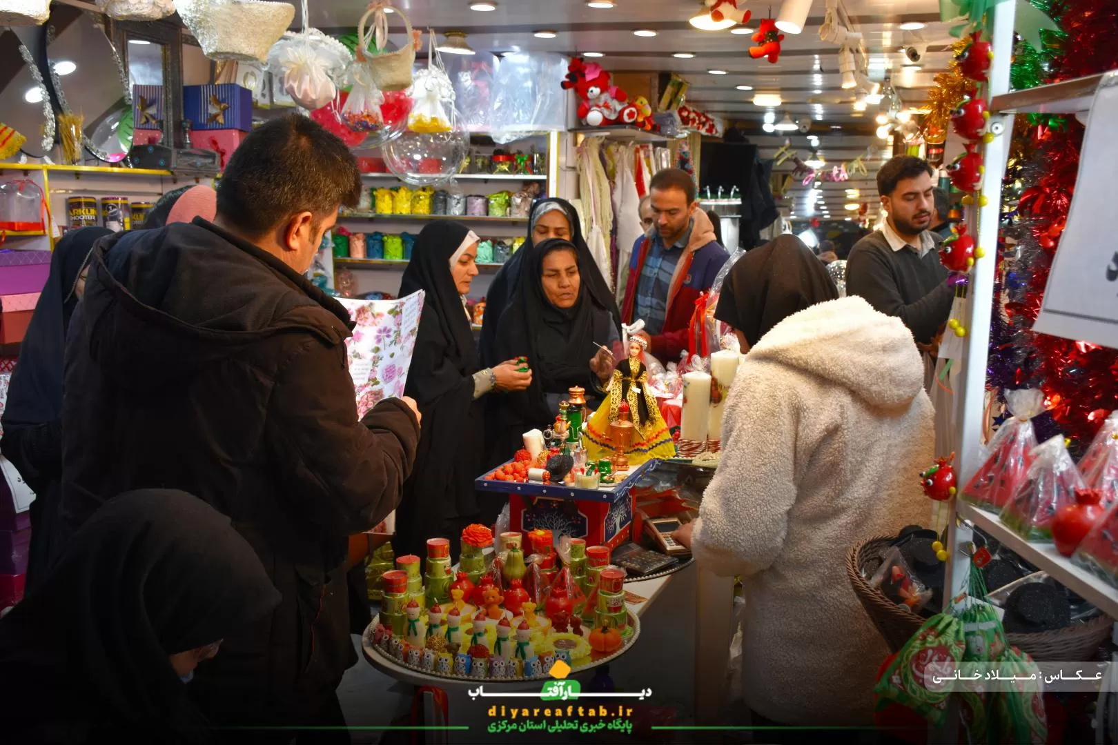 شور و حال مردم اراک در یلدای گرم