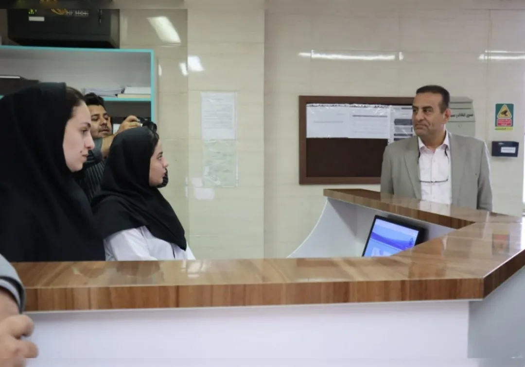 بازدید سرپرست دانشگاه علوم پزشکی از بیمارستان خنداب