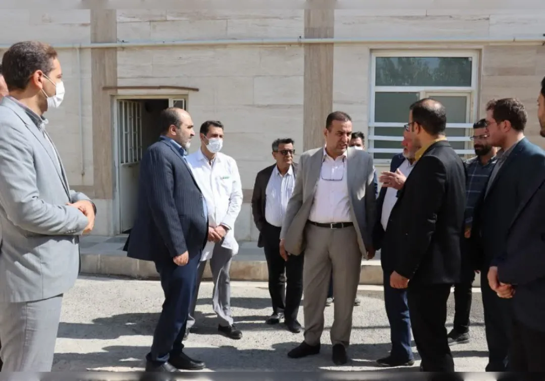 بازدید سرپرست دانشگاه علوم پزشکی از بیمارستان خنداب