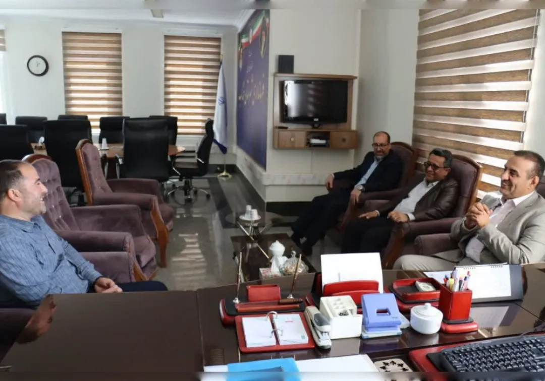 بازدید سرپرست دانشگاه علوم پزشکی از بیمارستان خنداب