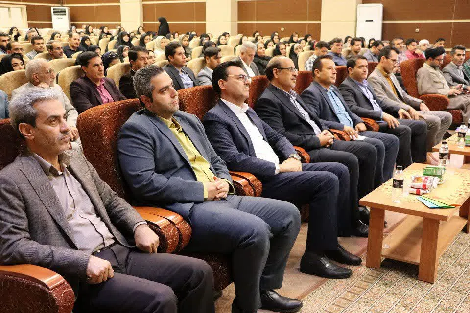 تجلیل از انجمن‌های برتراولیا و مربیان در ساوه