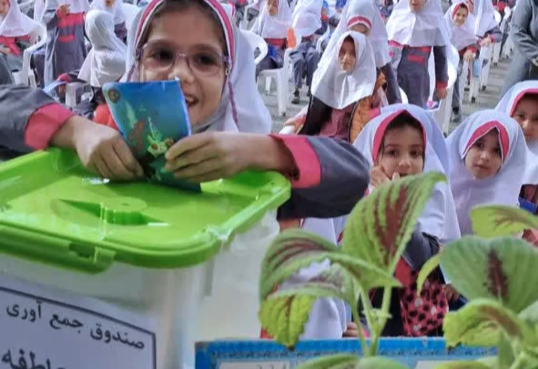 جشن عاطفه ها در مدارس کمیجان برگزار شد