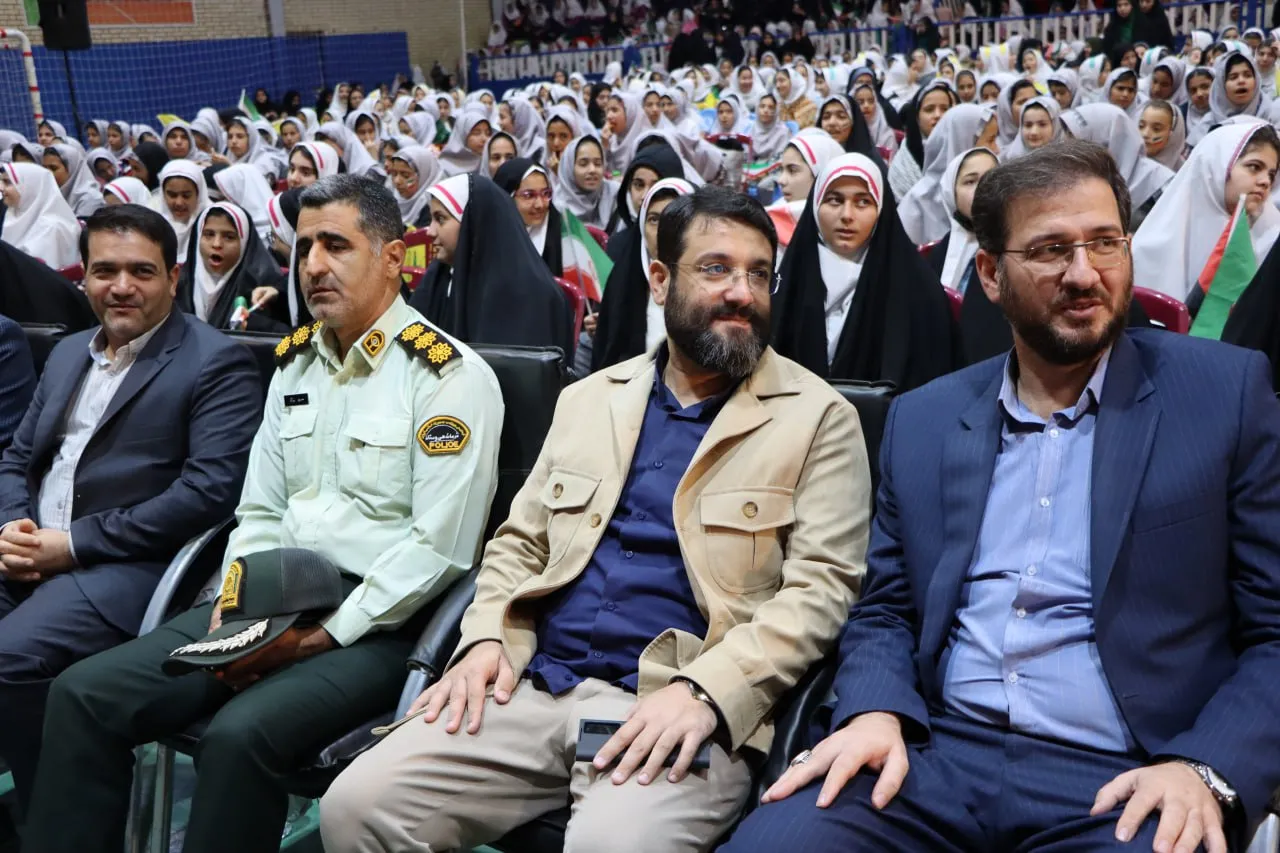 برگزاری همایش بزرگ دانش‌آموزی آغاز نصراللّه در ساوه
