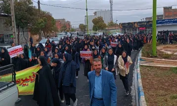 راهپیمایی پرشور ۱۳ آبان در کمیجان