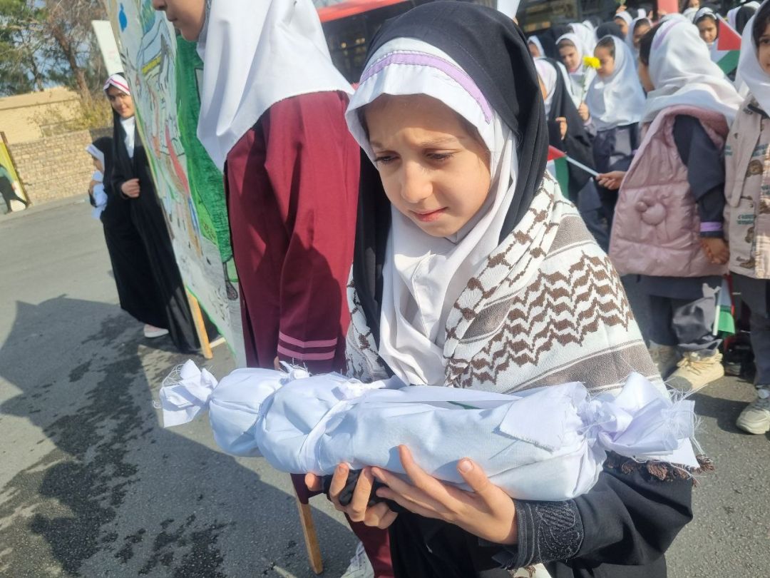 تجمع ملی «اشک نیل» در ساوه