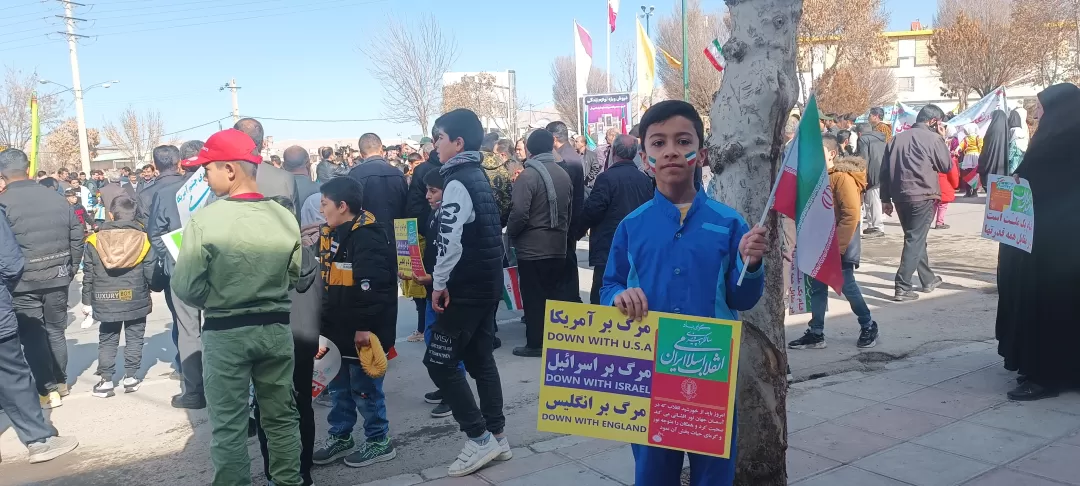 شکوه تماشایی راهپیمایی ۲۲بهمن کمیجان