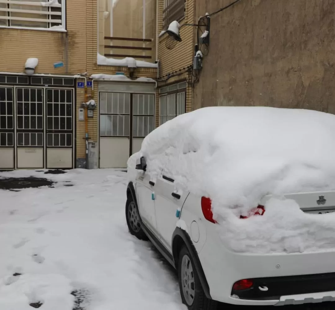 بارش مداوم  برف زمستانی در اراک