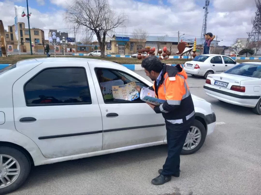 استقبال از مسافرین نوروزی در فراهان