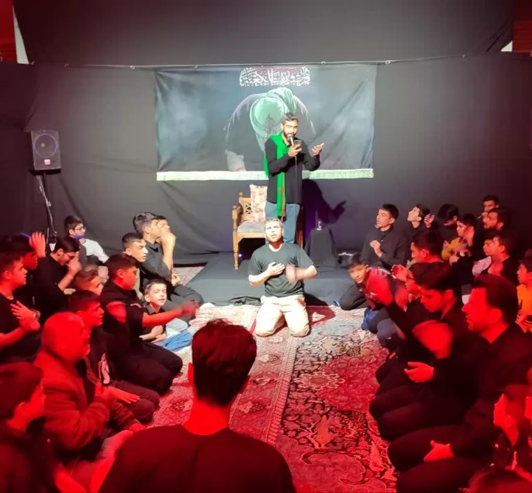 نوای «علی مولا» جوانان فراهانی در شب قدر