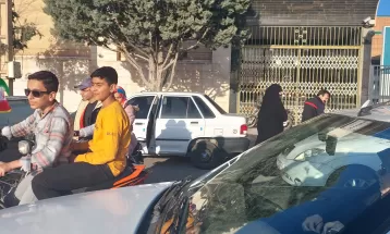 کاروان خودرویی مردم دلیجان در پی حملات سپاه
