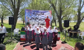 همایش پیاده‌روی خانوادگی در فراهان