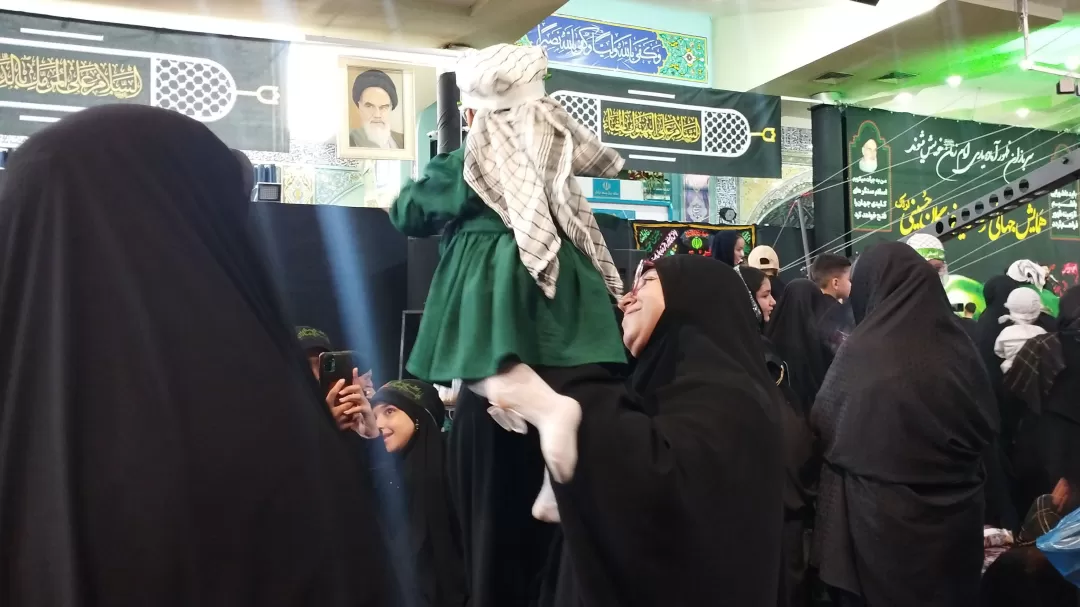 همایش شیرخوارگان حسینی در اراک برگزار شد