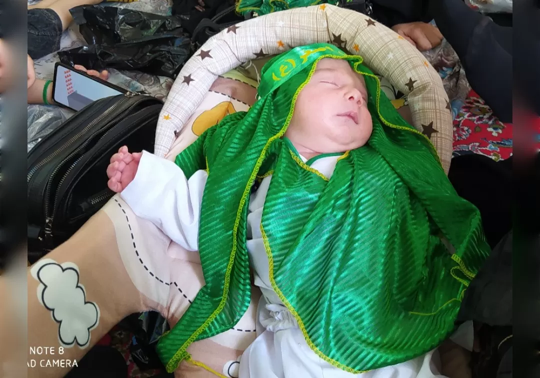 مراسم شیرخوارگان حسینی در خنداب برگزار شد