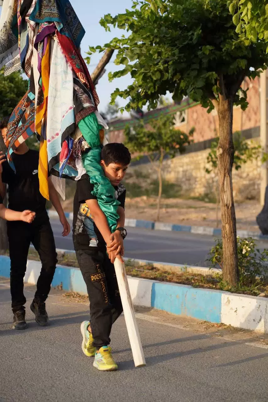 دسته عزاداری زنجیرزنی در شهر تلخاب برپا شد