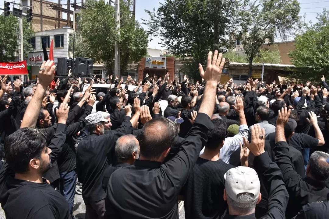 عزاداری مردم اراک در ظهر تاسوعای حسینی