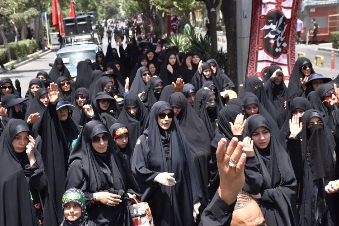 عزاداری مردم اراک در ظهر تاسوعای حسینی