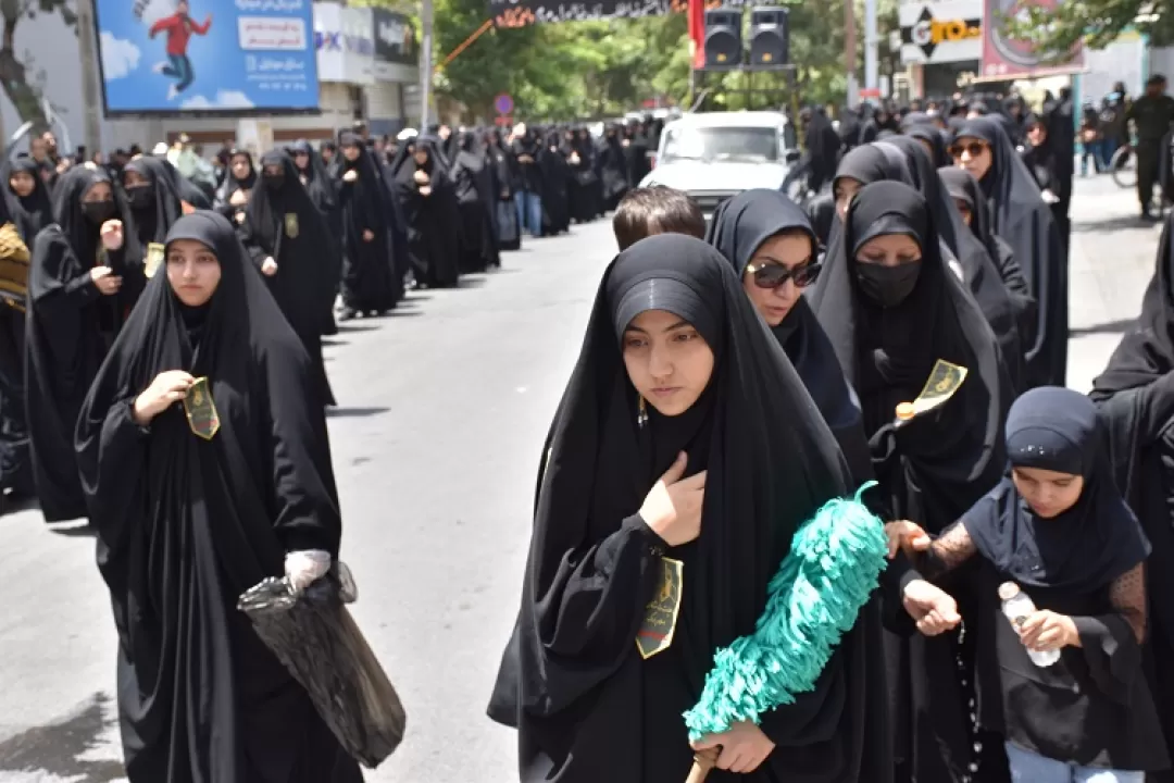 عزاداری مردم اراک در ظهر تاسوعای حسینی